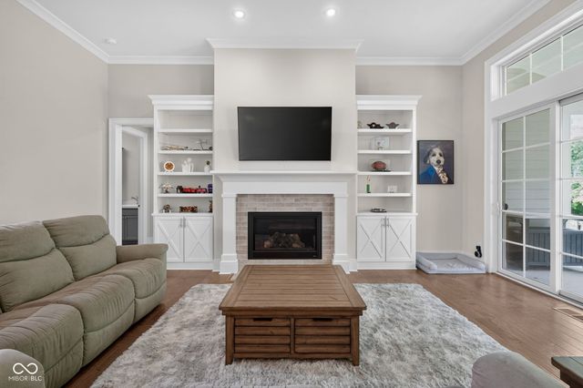 11640 Walton Crescent, Zionsville, IN 46077
