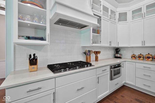 11640 Walton Crescent, Zionsville, IN 46077