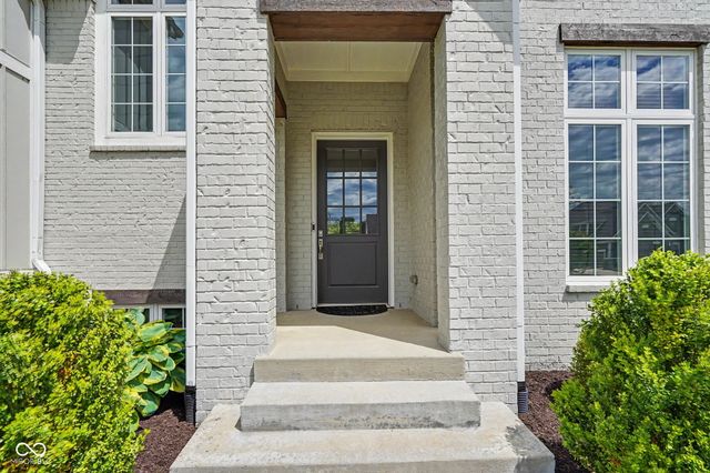 11640 Walton Crescent, Zionsville, IN 46077