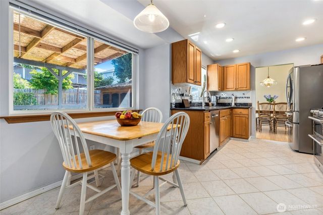6907 75th Drive NE, Marysville, WA 98270