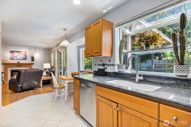 6907 75th Drive NE, Marysville, WA 98270