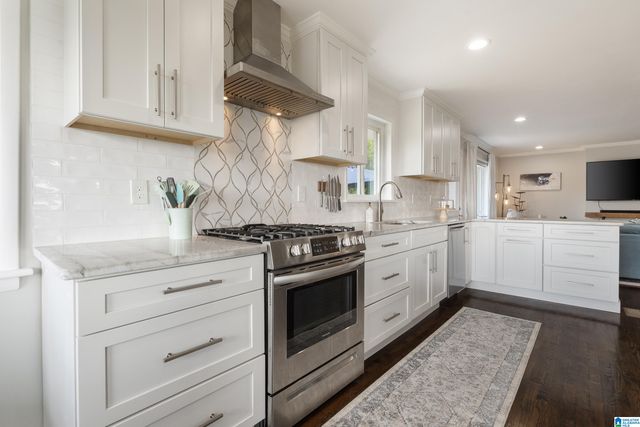 728 ROCKBRIDGE ROAD, Vestavia Hills, AL 35216
