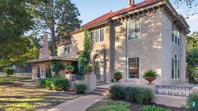 21 S Riverview HTS Heights, Sioux Falls, SD 57105