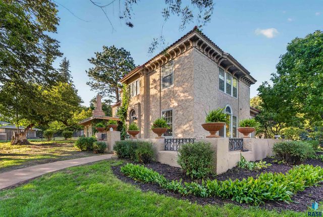 21 S Riverview HTS Heights, Sioux Falls, SD 57105