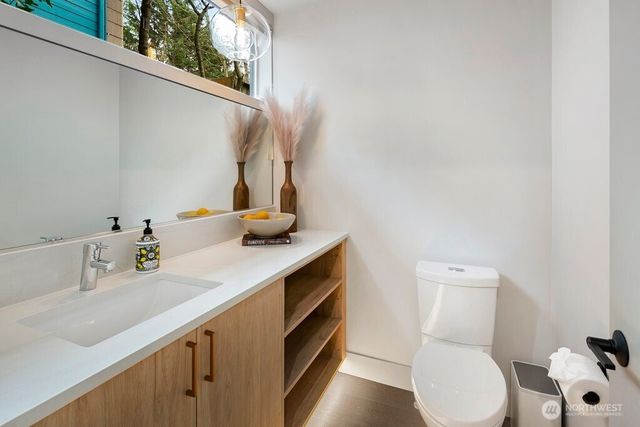 1601 E Jefferson Street, Seattle, WA 98122