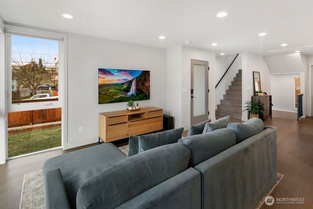 1601 E Jefferson Street, Seattle, WA 98122