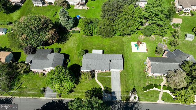 42 OAK LN, Stevens, PA 17578