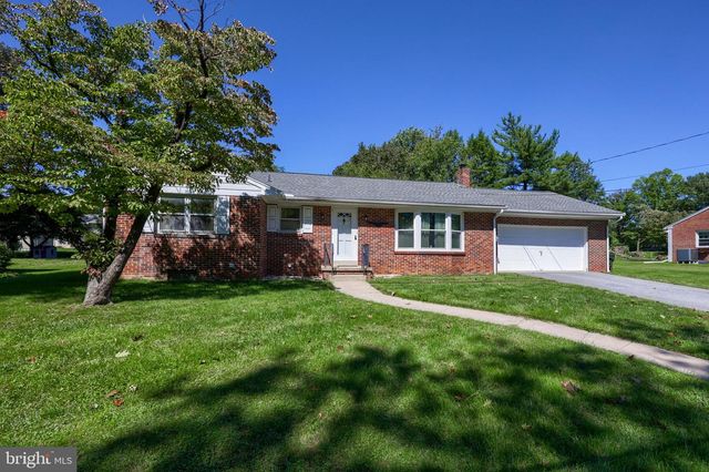 42 OAK LN, Stevens, PA 17578
