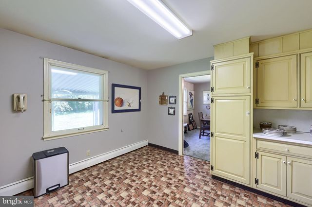 42 OAK LN, Stevens, PA 17578