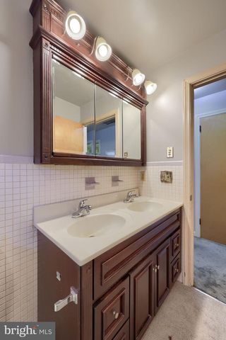 42 OAK LN, Stevens, PA 17578