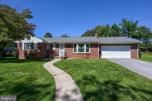 42 OAK LN, Stevens, PA 17578