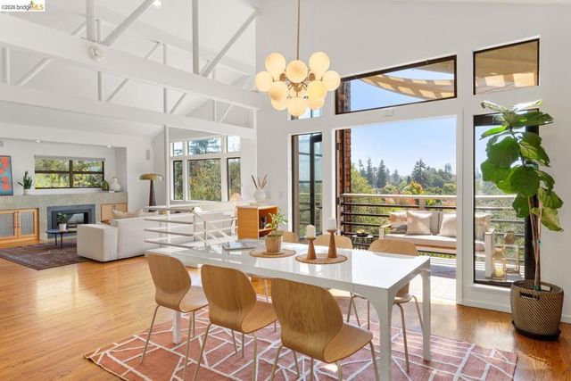 2920 Avalon Ave, Berkeley, CA 94705
