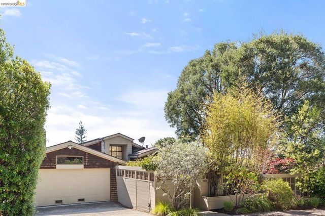 2920 Avalon Ave, Berkeley, CA 94705