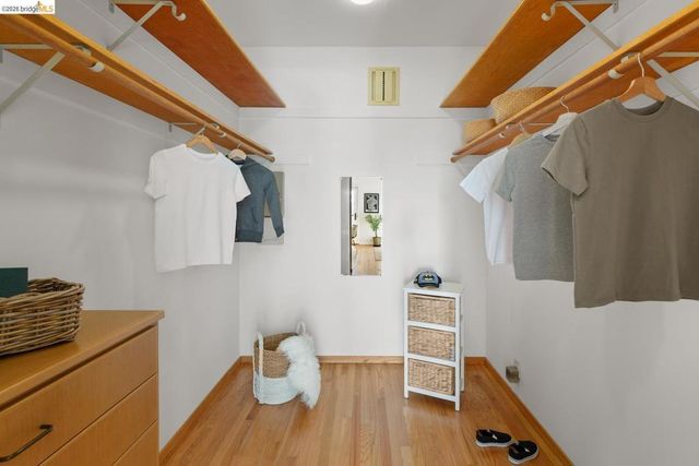 2920 Avalon Ave, Berkeley, CA 94705