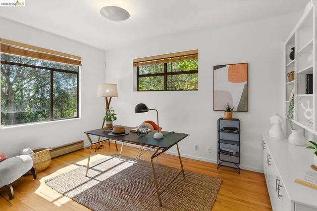 2920 Avalon Ave, Berkeley, CA 94705