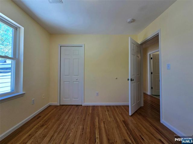 22 Wakeman Avenue 2nd fl., Newark, NJ 07104