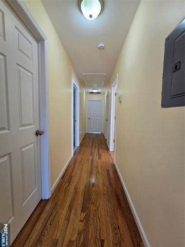 22 Wakeman Avenue 2nd fl., Newark, NJ 07104