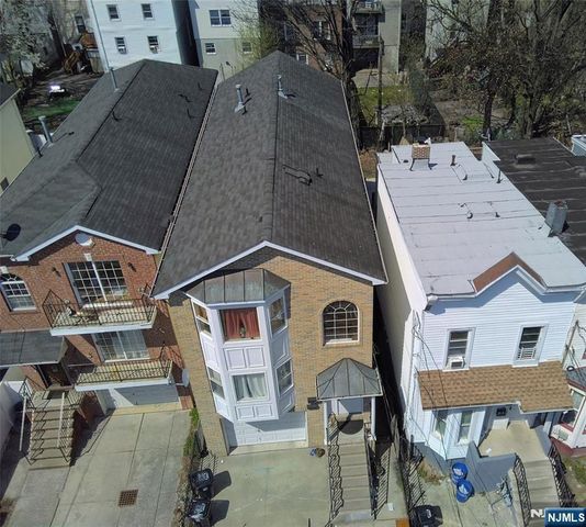 22 Wakeman Avenue 2nd fl., Newark, NJ 07104