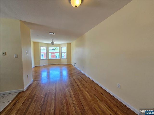 22 Wakeman Avenue 2nd fl., Newark, NJ 07104