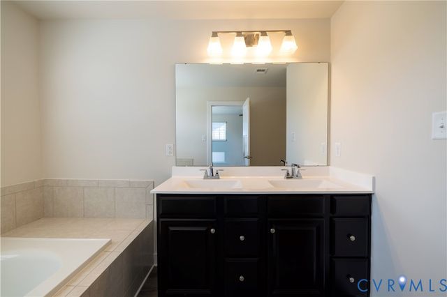 9200 Fairfield Farm Ct, Mechanicsville, VA 23116