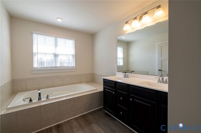 9200 Fairfield Farm Ct, Mechanicsville, VA 23116