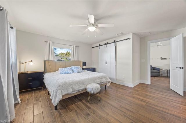 3 Crooked LN # 23, Naples, FL 34112