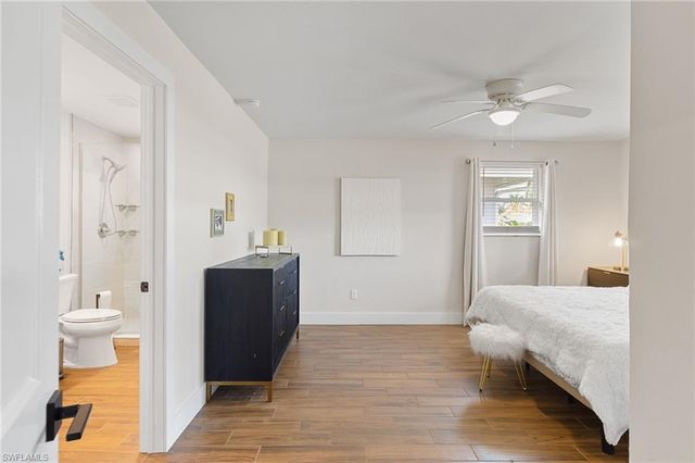 3 Crooked LN # 23, Naples, FL 34112