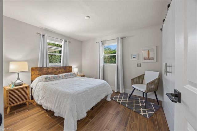 3 Crooked LN # 23, Naples, FL 34112