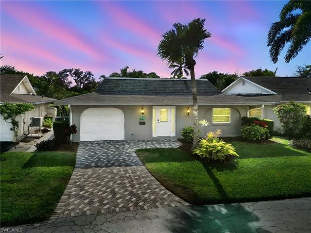 3 Crooked LN # 23, Naples, FL 34112
