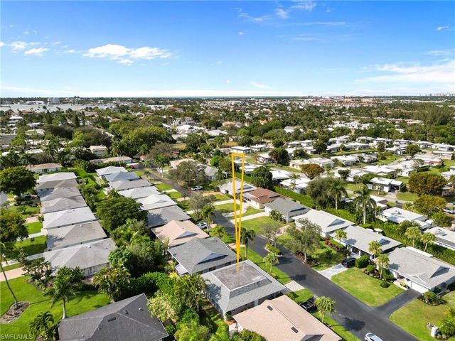 3 Crooked LN # 23, Naples, FL 34112