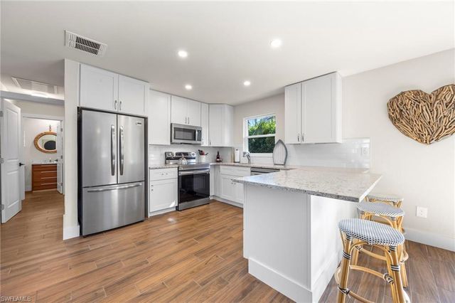 3 Crooked LN # 23, Naples, FL 34112