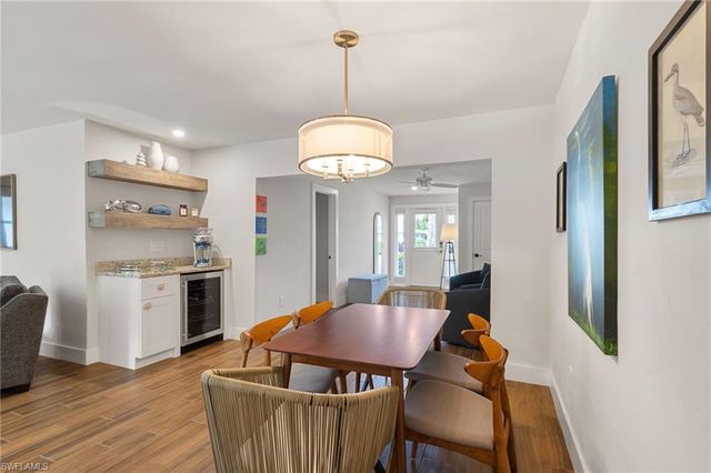 3 Crooked LN # 23, Naples, FL 34112