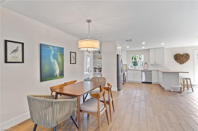 3 Crooked LN # 23, Naples, FL 34112