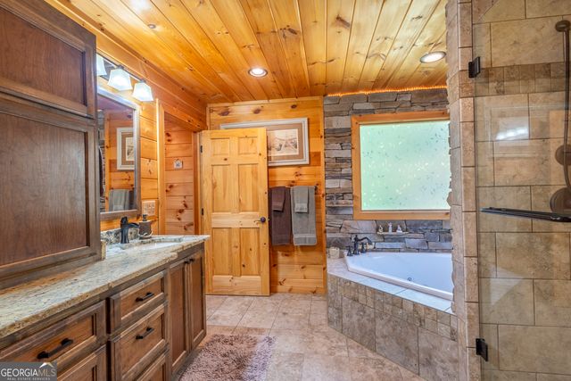 194 Squirrel Chase, Morganton, GA 30560