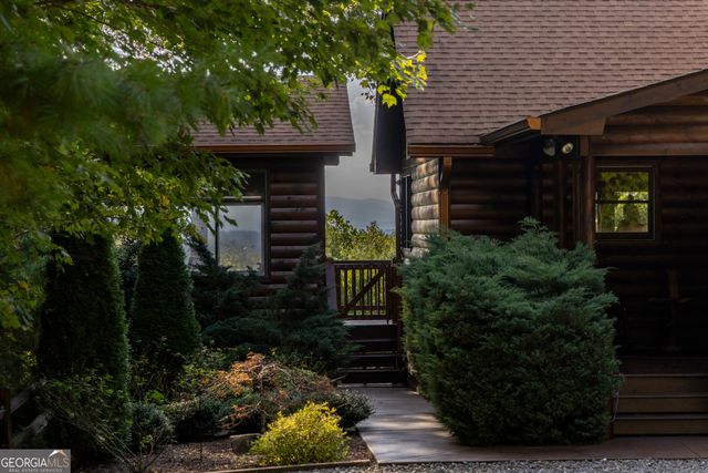 194 Squirrel Chase, Morganton, GA 30560