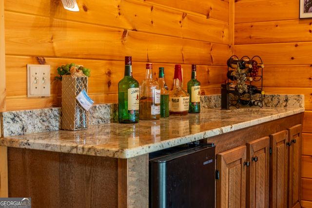 194 Squirrel Chase, Morganton, GA 30560