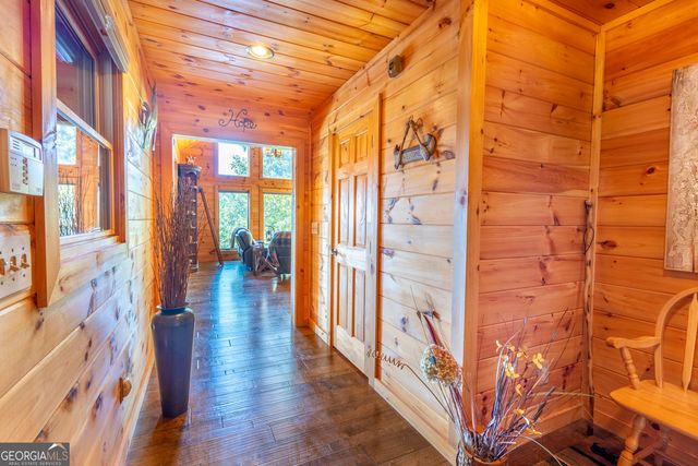 194 Squirrel Chase, Morganton, GA 30560