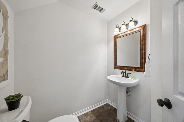 3757 Coral Reef Drive, Seabrook, TX 77586