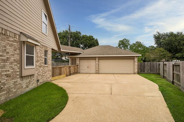 3757 Coral Reef Drive, Seabrook, TX 77586
