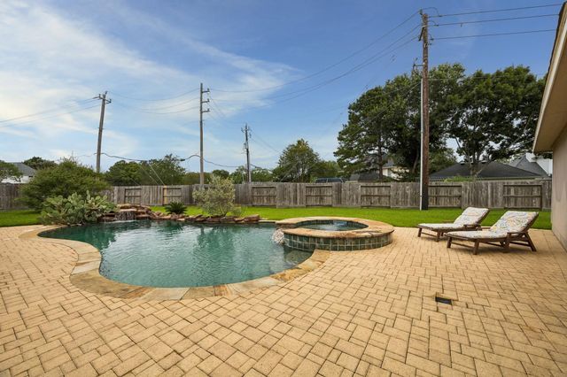 3757 Coral Reef Drive, Seabrook, TX 77586