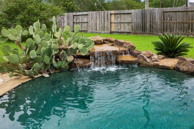 3757 Coral Reef Drive, Seabrook, TX 77586