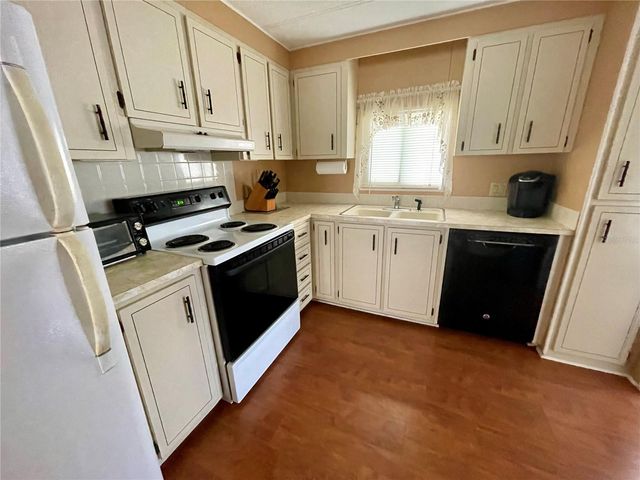 140 MOUNTAIN FIR DRIVE, Palm Harbor, FL 34684