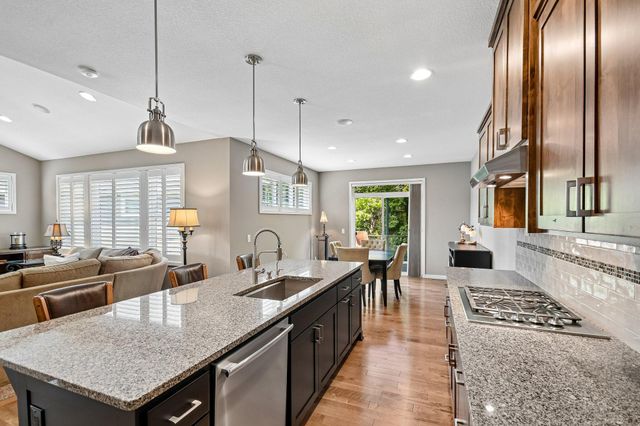 14318 Shore Crest Drive NW, Prior Lake, MN 55372