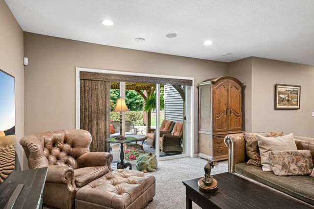 14318 Shore Crest Drive NW, Prior Lake, MN 55372