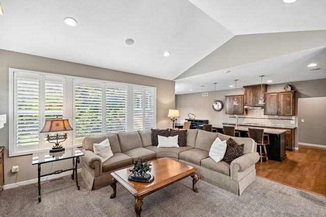 14318 Shore Crest Drive NW, Prior Lake, MN 55372