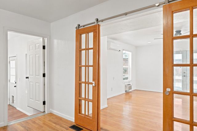 2722 June Street NE, Albuquerque, NM 87112