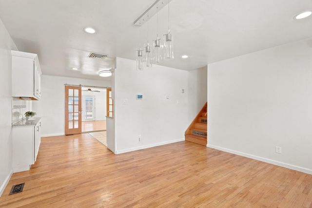 2722 June Street NE, Albuquerque, NM 87112