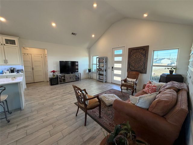 1589 Stiles Road, Whitesboro, TX 76273