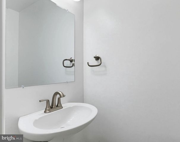 4757 SUMMERTIME DR, Oxon Hill, MD 20745