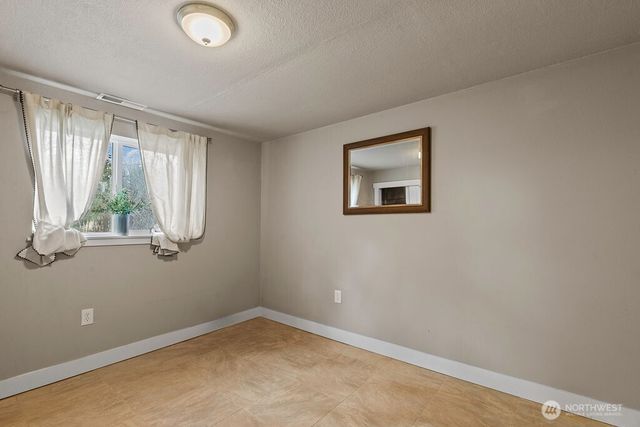 18331 38th Avenue S, Seatac, WA 98188